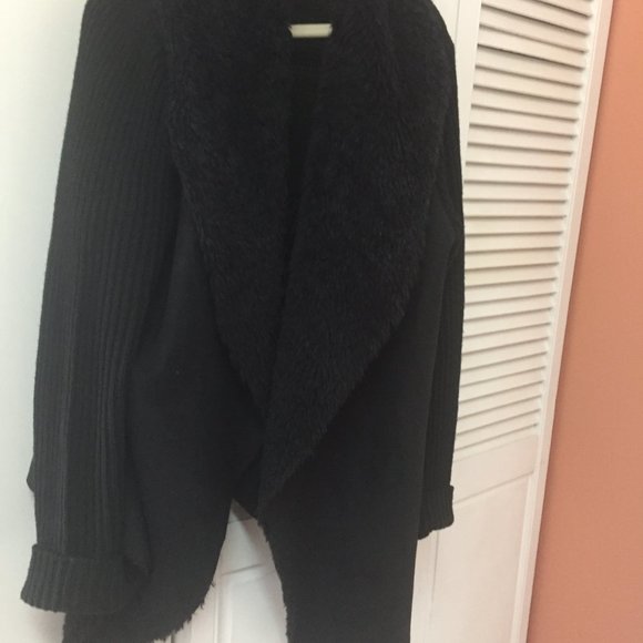 Unique black sweater coat - Picture 2 of 4